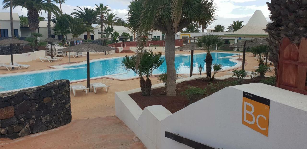 Beautiful Studio On The Seafront Costa Teguise Exterior photo