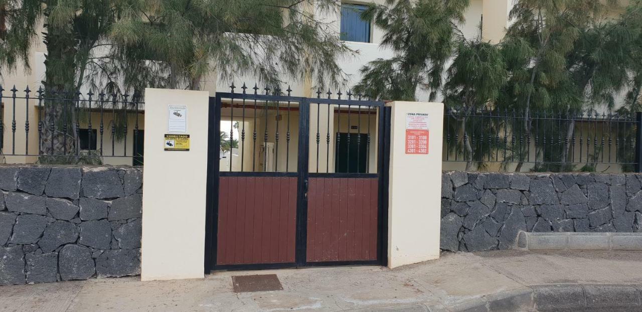 Beautiful Studio On The Seafront Costa Teguise Exterior photo