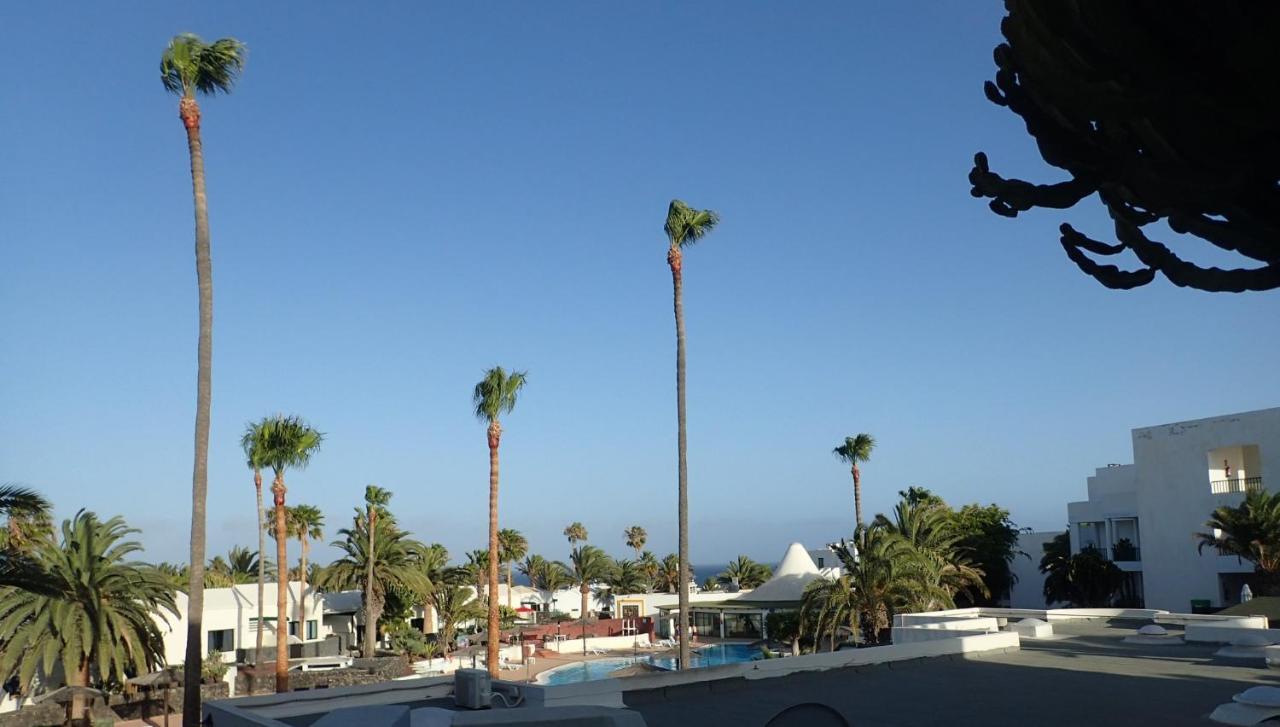 Beautiful Studio On The Seafront Costa Teguise Exterior photo